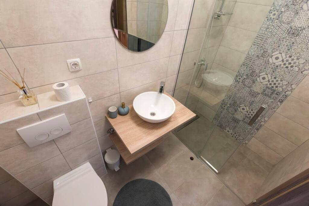 Apartman M&S 1 Kali, Otok Ugljan Apartment ภายนอก รูปภาพ