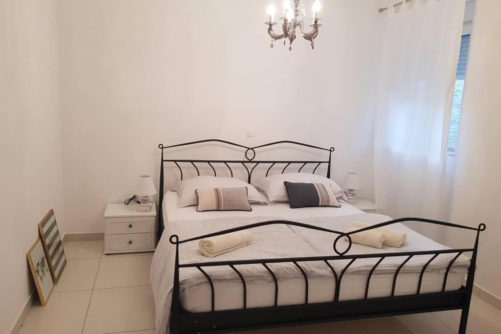 Apartman M&S 1 Kali, Otok Ugljan Apartment ภายนอก รูปภาพ
