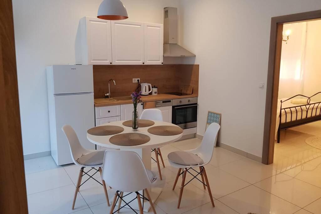 Apartman M&S 1 Kali, Otok Ugljan Apartment ภายนอก รูปภาพ