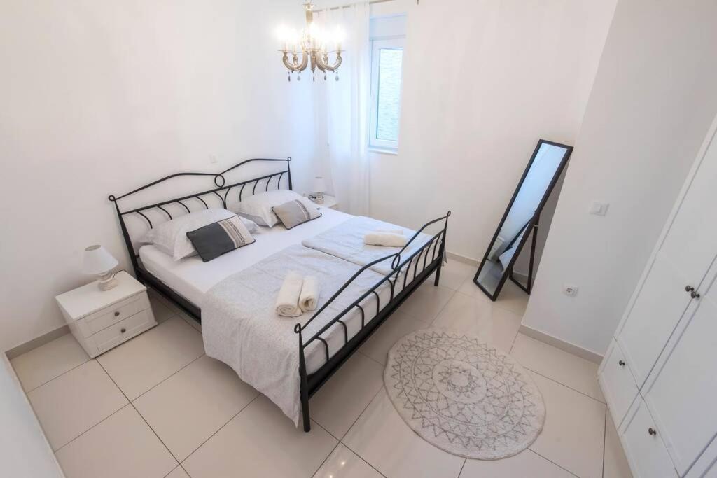 Apartman M&S 1 Kali, Otok Ugljan Apartment ภายนอก รูปภาพ